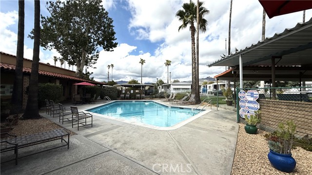 25521 Lincoln Avenue, Hemet CA: https://media.crmls.org/medias/dc37a653-47e8-449a-949e-a0129076432a.jpg