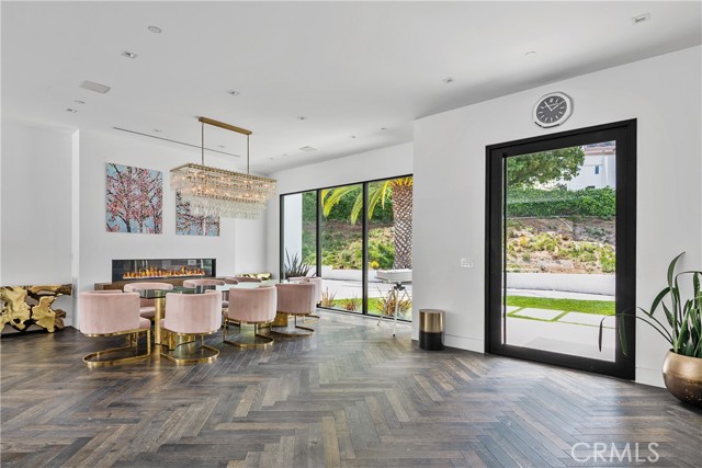 9924 Liebe Drive, Beverly Hills CA: https://media.crmls.org/medias/dc384011-04af-4fa6-94bc-0b48f809ffb1.jpg