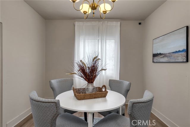 Detail Gallery Image 9 of 47 For 520 E 8th St, Corona,  CA 92879 - 4 Beds | 2 Baths