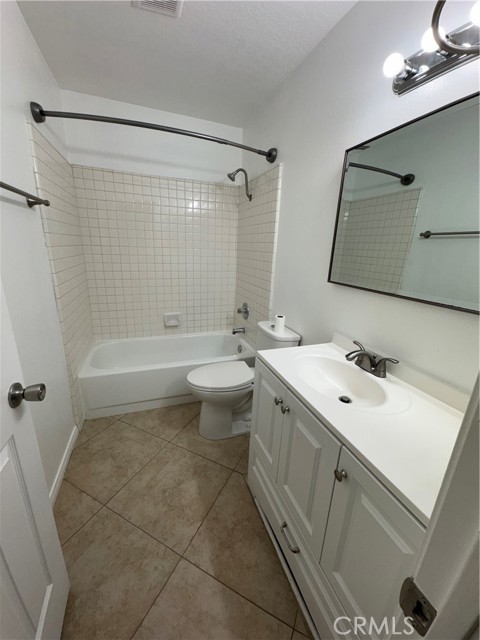 25665 Sierra Leone Court, Moreno Valley CA: https://media.crmls.org/medias/dc39d49d-dc9f-454d-8d18-4e9fd99b89f5.jpg