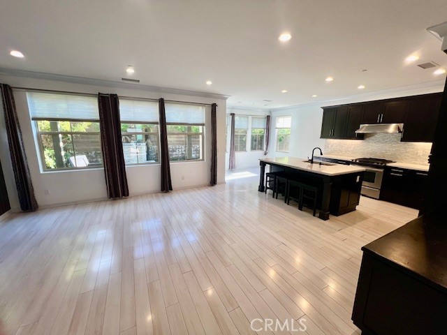 Detail Gallery Image 2 of 31 For 81 Sedgewick, Irvine,  CA 92620 - 3 Beds | 2/1 Baths