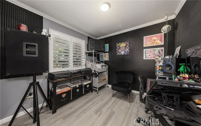 Detail Gallery Image 13 of 17 For 870 Falcon Ln, Redlands,  CA 92374 - 4 Beds | 2 Baths