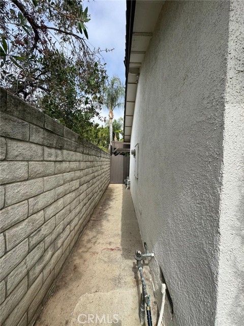 10345 Oso Avenue, Chatsworth CA: https://media.crmls.org/medias/dc3ad125-57c3-44c3-9b9a-642c62bad48b.jpg