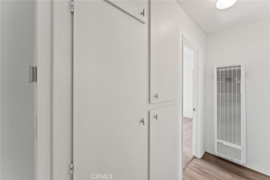 https://media.crmls.org/medias/dc3ad41c-e20c-42d6-827a-e16eca2e4f2e.jpg?preset=X-Large