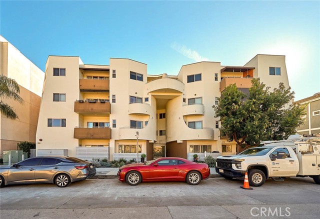 Detail Gallery Image 1 of 1 For 5016 Bakman Ave #413,  North Hollywood,  CA 91601 - 2 Beds | 2/1 Baths
