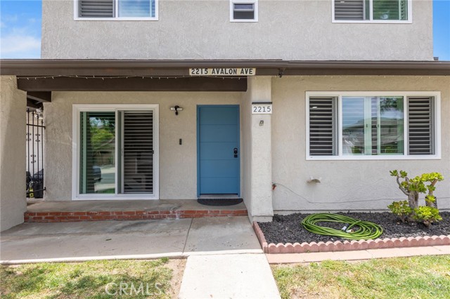 Detail Gallery Image 3 of 25 For 2215 E Avalon, Santa Ana,  CA 92705 - 3 Beds | 2 Baths