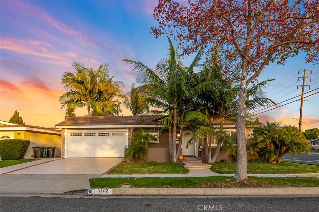 3202 Dakota Avenue, Costa Mesa, CA 92626