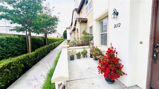 Detail Gallery Image 2 of 34 For 2652 W Madison Cir, Anaheim,  CA 92801 - 2 Beds | 2/1 Baths