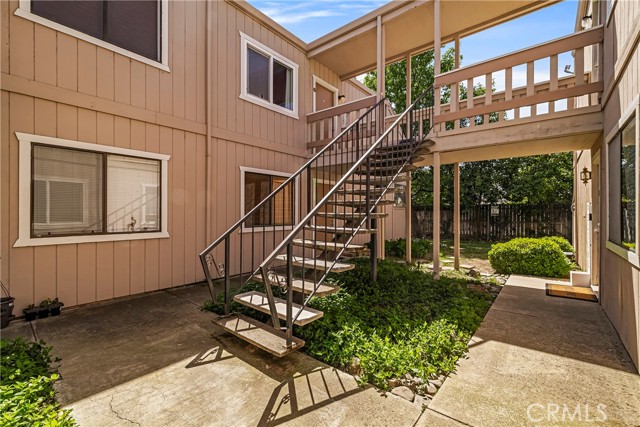 Detail Gallery Image 3 of 26 For 2240 Notre Dame Bld #6,  Chico,  CA 95928 - 2 Beds | 1 Baths
