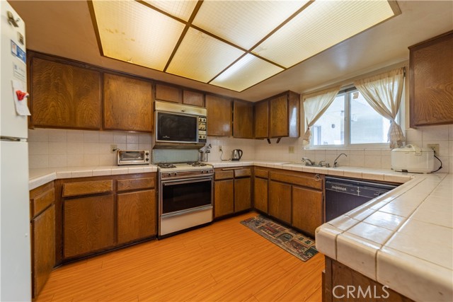Detail Gallery Image 14 of 33 For 1344 5th St #16,  Glendale,  CA 91201 - 3 Beds | 2 Baths