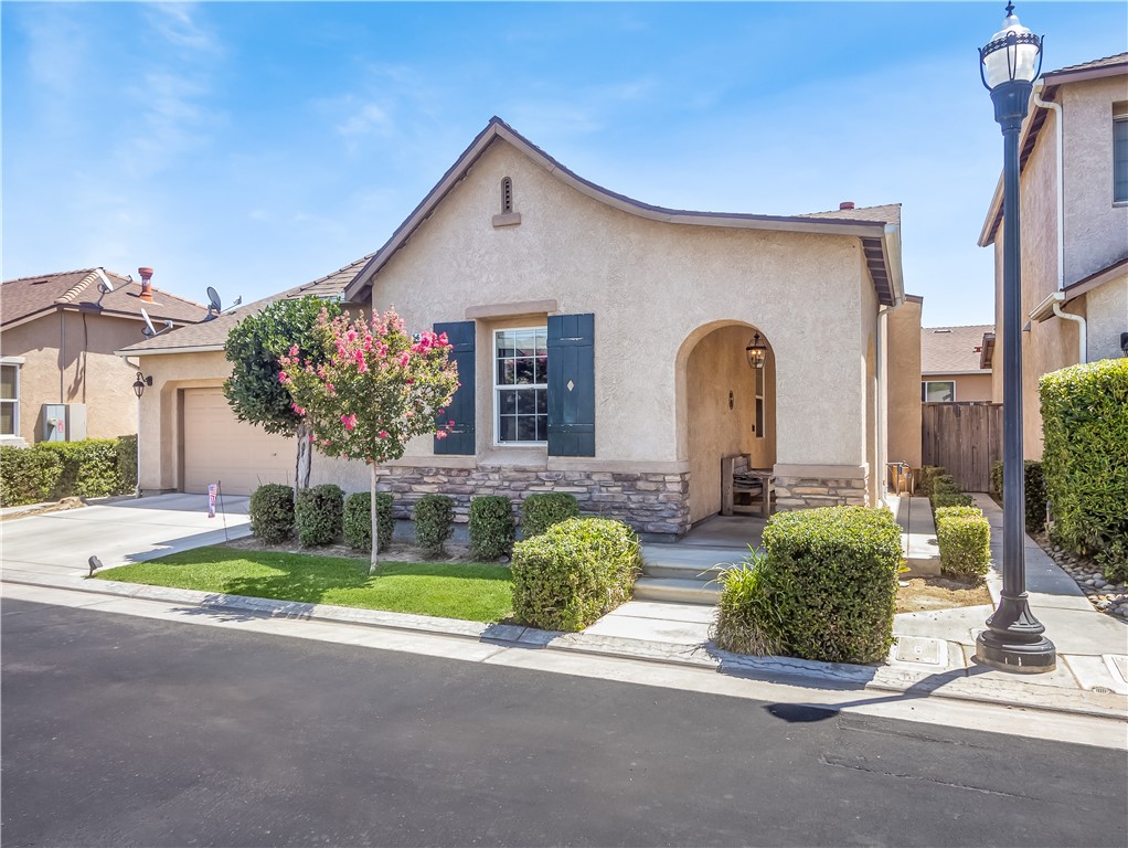 Detail Gallery Image 1 of 1 For 5618 N Citrus Ln, Fresno,  CA 93711 - 2 Beds | 2/1 Baths