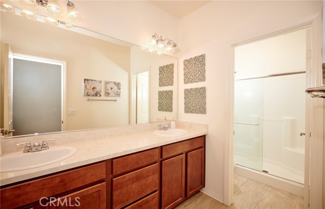 4049 Running Oak Lane, San Bernardino CA: https://media.crmls.org/medias/dc3e6494-3c6b-4b56-8b5f-0977ee9a5240.jpg
