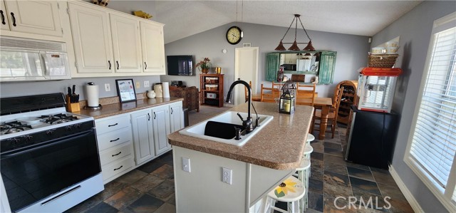 Detail Gallery Image 14 of 42 For 13000 Highway 95, Blythe,  CA 92225 - 3 Beds | 2 Baths