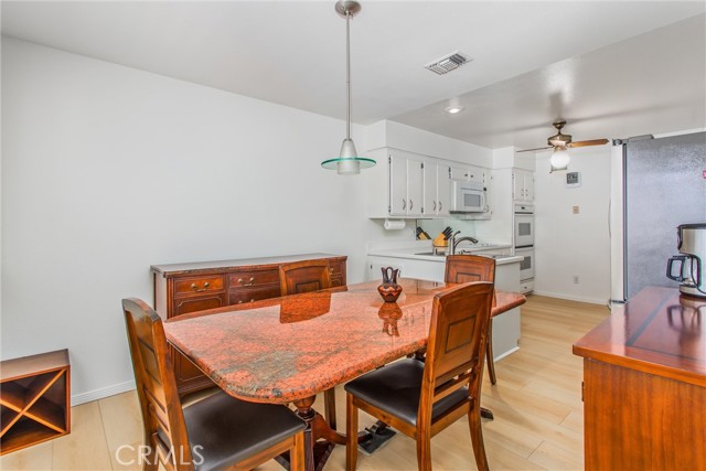 Detail Gallery Image 9 of 31 For 199 Summit View Dr #E,  Calimesa,  CA 92320 - 2 Beds | 2 Baths