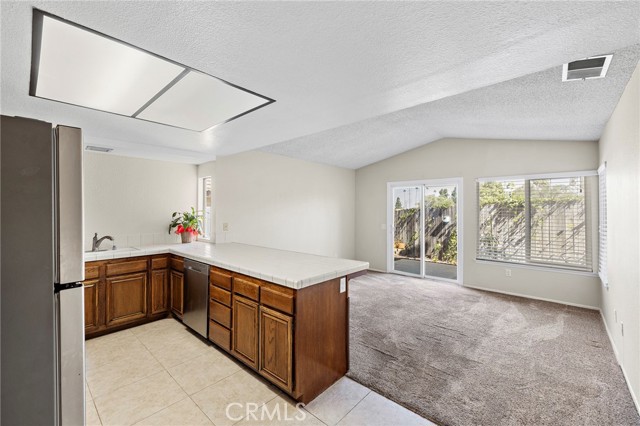 Detail Gallery Image 13 of 44 For 5050 Canyon Crest #7,  Riverside,  CA 92507 - 2 Beds | 2 Baths