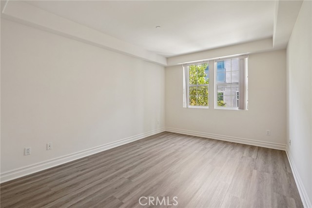 15206 Burbank Boulevard, Sherman Oaks CA: https://media.crmls.org/medias/dc3f0ac2-32bc-4bdf-9fe0-dc65779dd9b6.jpg