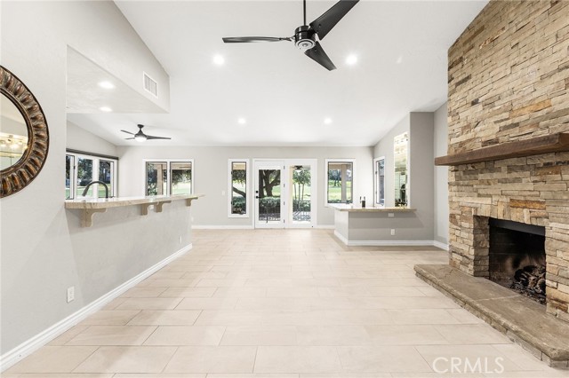 Detail Gallery Image 5 of 66 For 38260 Oaktree, Murrieta,  CA 92562 - 2 Beds | 2/1 Baths