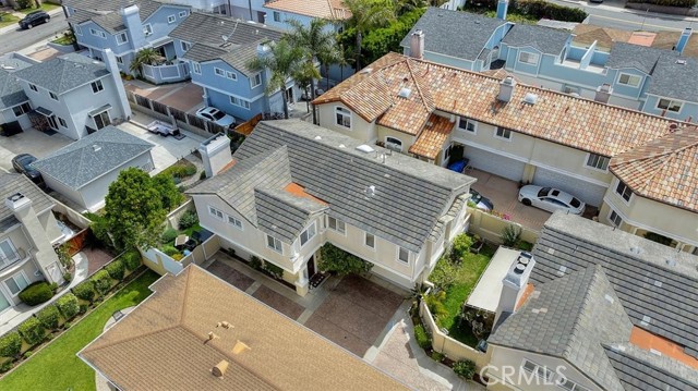1817 Clark Lane, Redondo Beach CA: https://media.crmls.org/medias/dc3fb467-52fb-4e69-87c7-d1029f73fef3.jpg