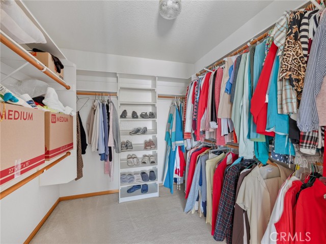14526 Galleon Lane, Helendale CA: https://media.crmls.org/medias/dc4079ff-b071-467d-a1dc-bc55413aded3.jpg