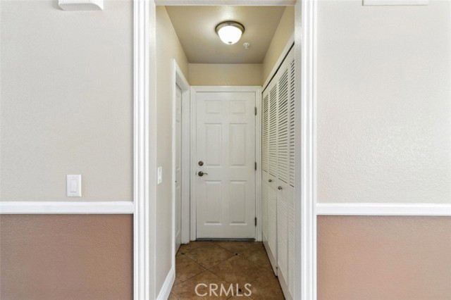 Detail Gallery Image 8 of 38 For 15642 Bristol Ct, Fontana,  CA 92337 - 3 Beds | 2/1 Baths
