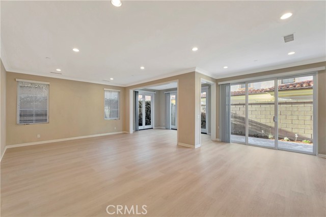 Detail Gallery Image 3 of 51 For 114 Chestnut Gv, Irvine,  CA 92620 - 4 Beds | 3 Baths