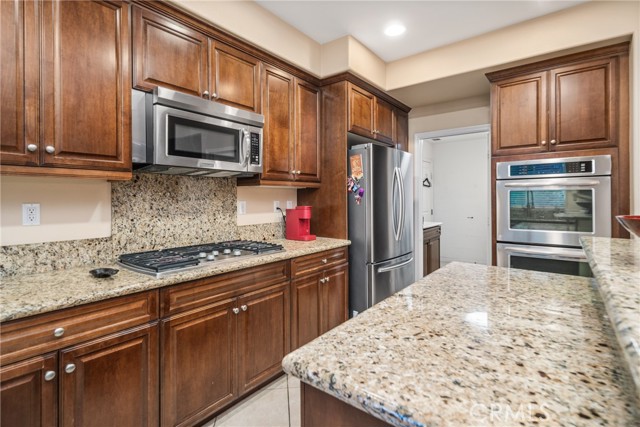 7116 W Avenue L4, Lancaster CA: https://media.crmls.org/medias/dc40dfa1-085a-49c5-b4a9-31a976bf6bb0.jpg