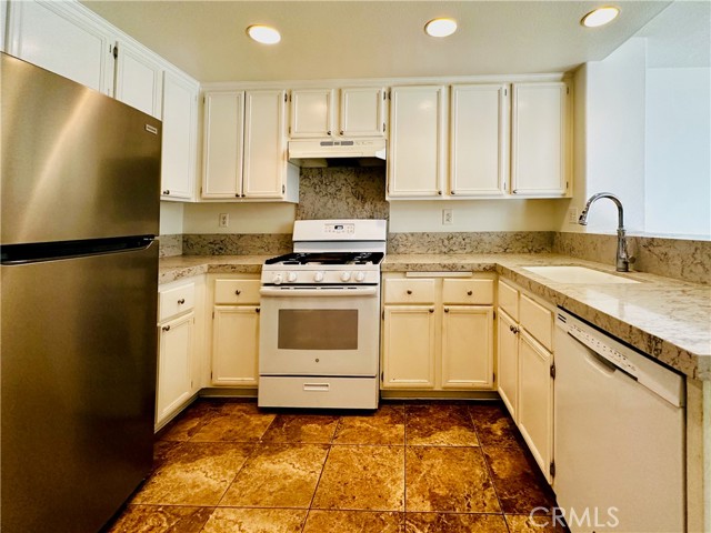 Detail Gallery Image 11 of 29 For 317 Pony Express Road, San Dimas,  CA 91773 - 2 Beds | 2/1 Baths