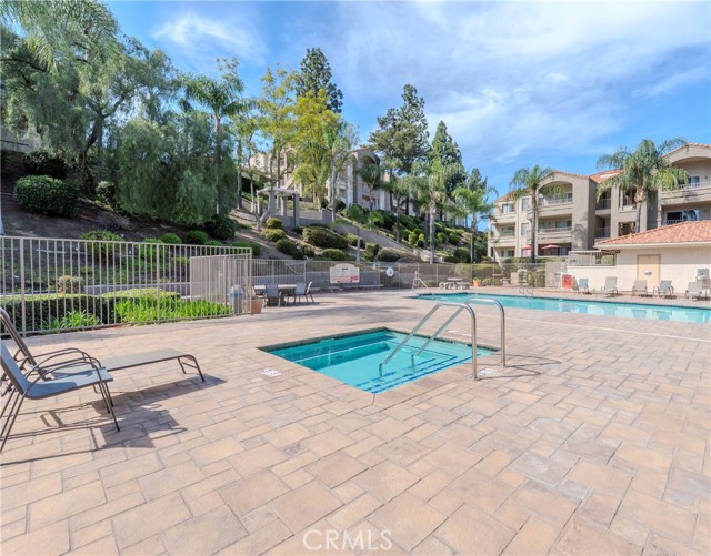 Detail Gallery Image 32 of 36 For 1010 La Terraza #207,  Corona,  CA 92879 - 2 Beds | 2 Baths