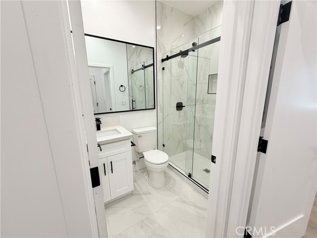 8412 N Owensmouth Avenue, Canoga Park CA: https://media.crmls.org/medias/dc41a9c6-efcb-4685-b526-7563af606668.jpg