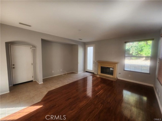 Detail Gallery Image 11 of 30 For 5503 Martingale Way, Fontana,  CA 92336 - 4 Beds | 3/1 Baths