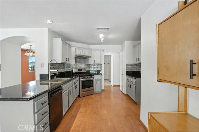 Detail Gallery Image 20 of 43 For 29193 Sunswept Dr, Lake Elsinore,  CA 92530 - 3 Beds | 2 Baths
