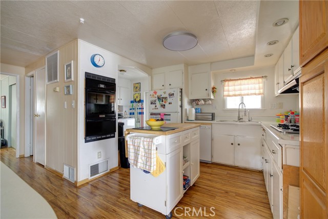 3700 Buchanan, Riverside CA: https://media.crmls.org/medias/dc42bd79-e9b8-46e7-b5fc-46519f8ab609.jpg