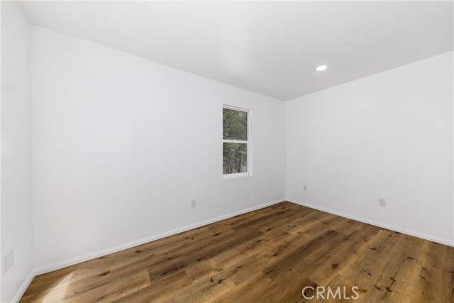 40085 Forest Road, Big Bear Lake CA: https://media.crmls.org/medias/dc444de5-384d-42bd-977f-b9e6730213f3.jpg