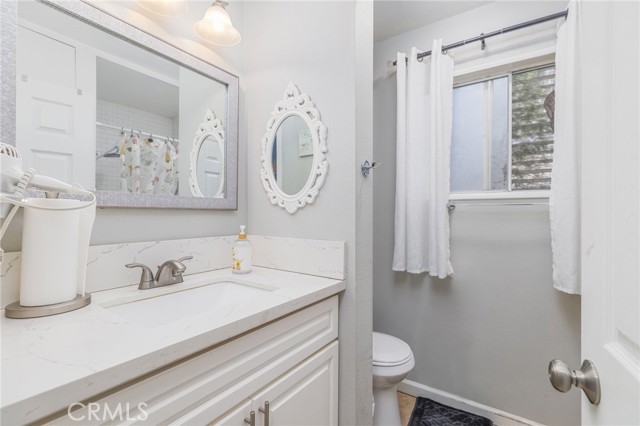 Detail Gallery Image 9 of 28 For 5965 Robin Oak Dr, Angelus Oaks,  CA 92305 - 2 Beds | 1 Baths