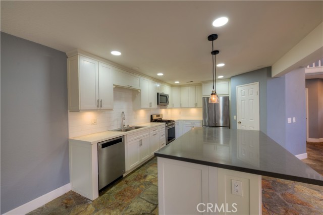 Detail Gallery Image 5 of 26 For 71 via Bacchus, Aliso Viejo,  CA 92656 - 3 Beds | 2/1 Baths