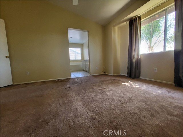 42135 Chestnut Drive, Temecula CA: https://media.crmls.org/medias/dc46b180-a222-4cc0-9301-6c9e01fbcb48.jpg