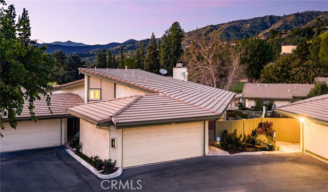 Detail Gallery Image 2 of 42 For 2411 E Greenview Dr, Glendora,  CA 91741 - 2 Beds | 2/1 Baths