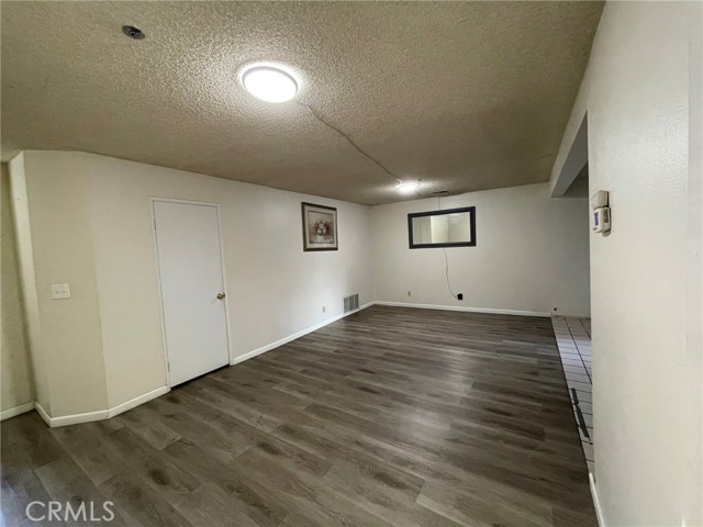 Detail Gallery Image 3 of 22 For 1575 S Reservoir St #H,  Pomona,  CA 91766 - 3 Beds | 3 Baths