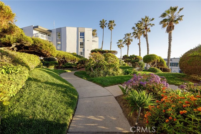 610 The Village, Redondo Beach, California 90277, ,Residential,Sold,The Village,SB22043671