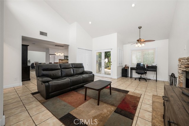 Image 16 of 55 For 590 Espanita