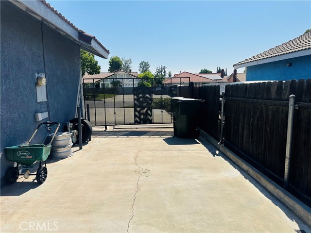 Detail Gallery Image 31 of 34 For 7310 Buckeye Dr, Fontana,  CA 92336 - 4 Beds | 2/1 Baths