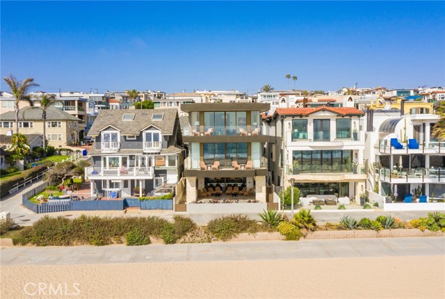 716 The Strand, Manhattan Beach CA: https://media.crmls.org/medias/dc4812af-1f15-460c-8f71-37a676caf06d.jpg