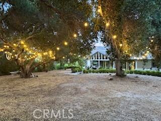 https://media.crmls.org/medias/dc488f14-9e85-42ed-87f6-0c7a323a3c99.jpg?preset=X-Large