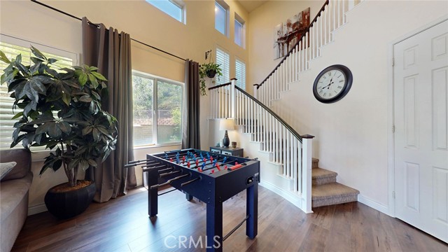 Detail Gallery Image 6 of 75 For 28097 Promontory Ln, Valencia,  CA 91354 - 4 Beds | 3 Baths