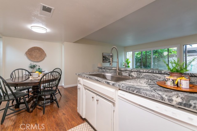 Detail Gallery Image 16 of 24 For 555 Vallombrosa #39,  Chico,  CA 95926 - 1 Beds | 1 Baths