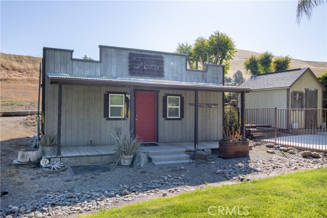 Detail Gallery Image 29 of 41 For 28846 Highway 190, Porterville,  CA 93257 - 3 Beds | 2/1 Baths