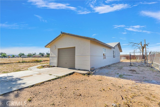 Detail Gallery Image 3 of 42 For 11845 Yates Ave, Adelanto,  CA 92301 - 3 Beds | 2 Baths