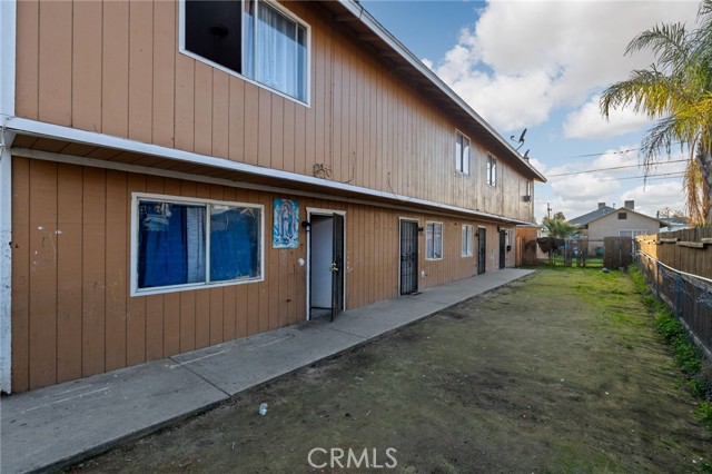 Detail Gallery Image 5 of 7 For 715 N St, Bakersfield,  CA 93304 - – Beds | – Baths