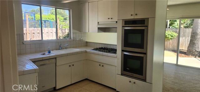 5853 Keokuk Avenue, Woodland Hills CA: https://media.crmls.org/medias/dc4cb1fa-1f16-4320-b5a8-e23caecbb5bc.jpg