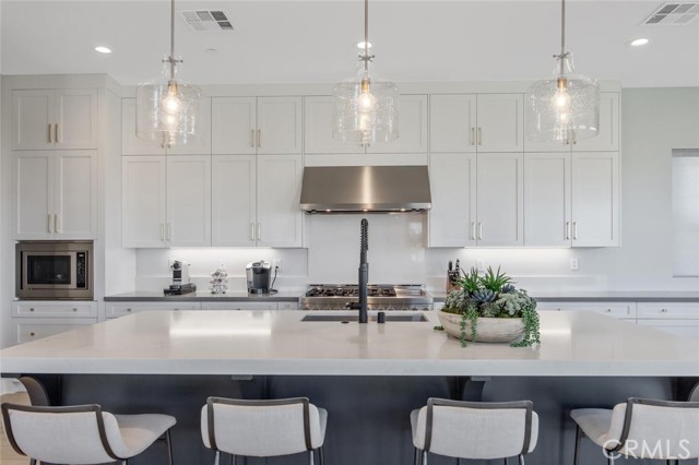 27751 Reel Lane, Stevenson Ranch CA: https://media.crmls.org/medias/dc4ce2af-3dc5-45a3-83dd-cd4b73e29119.jpg